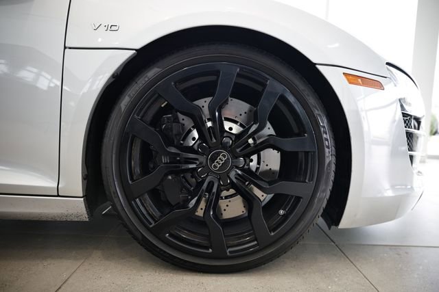 Used 2011 Audi R8 V10 AWD/4WD image 6
