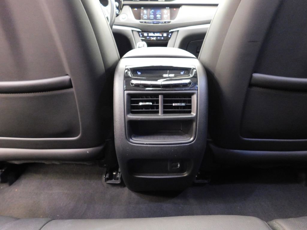Used 2019 Cadillac XT5 Premium Luxury image 17