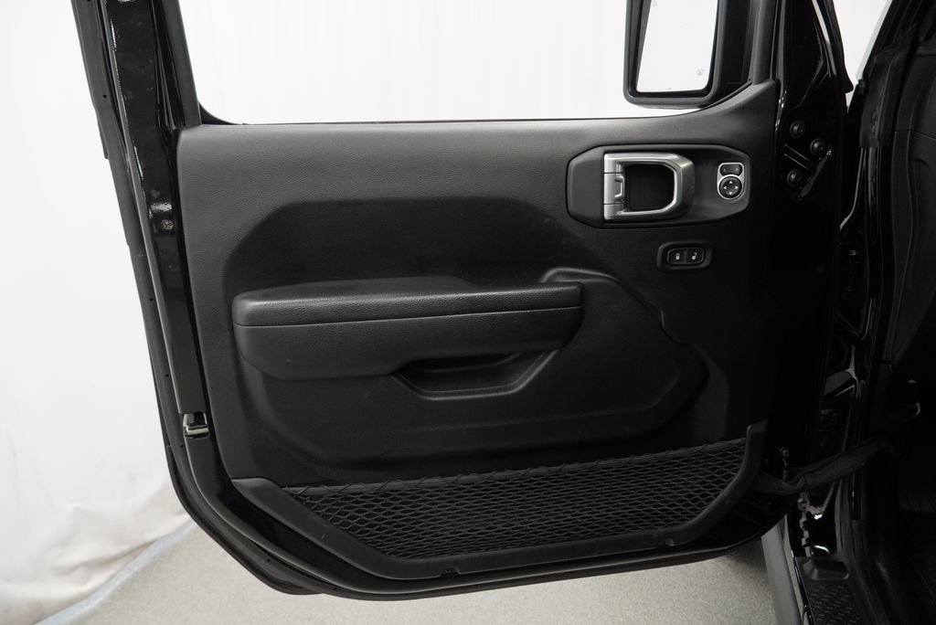 Used 2024 Jeep Wrangler Unlimited AWD/4WD image 43