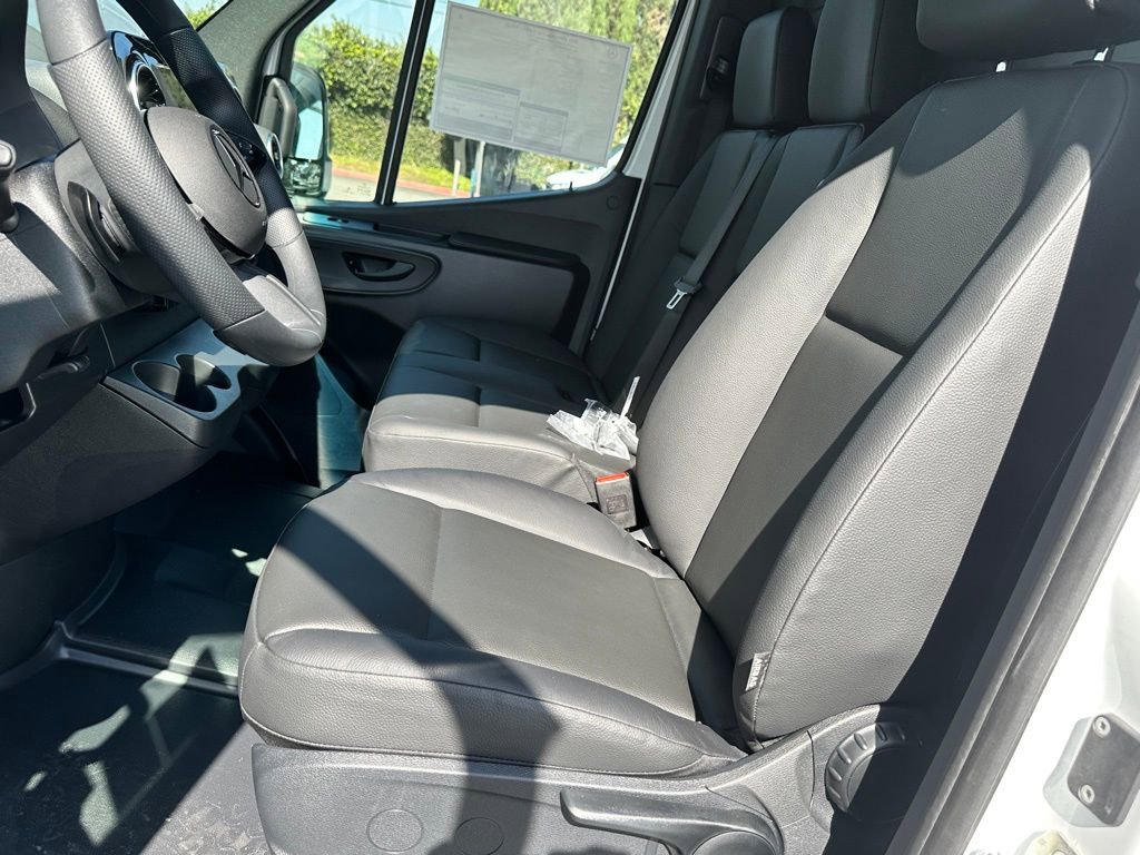 New 2025 Mercedes-Benz Sprinter 2500 image 11