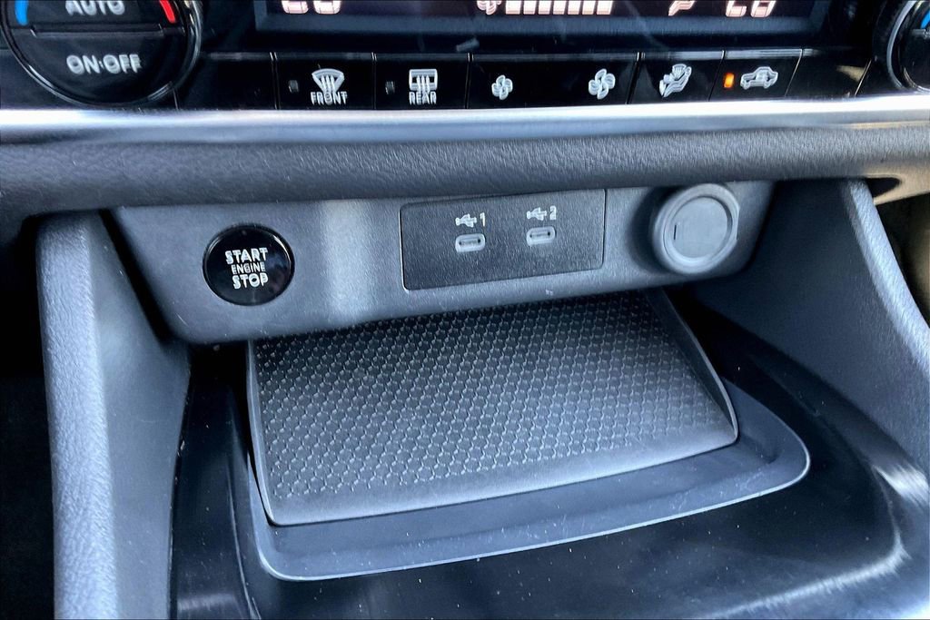 Used 2025 Nissan Rogue SV image 16