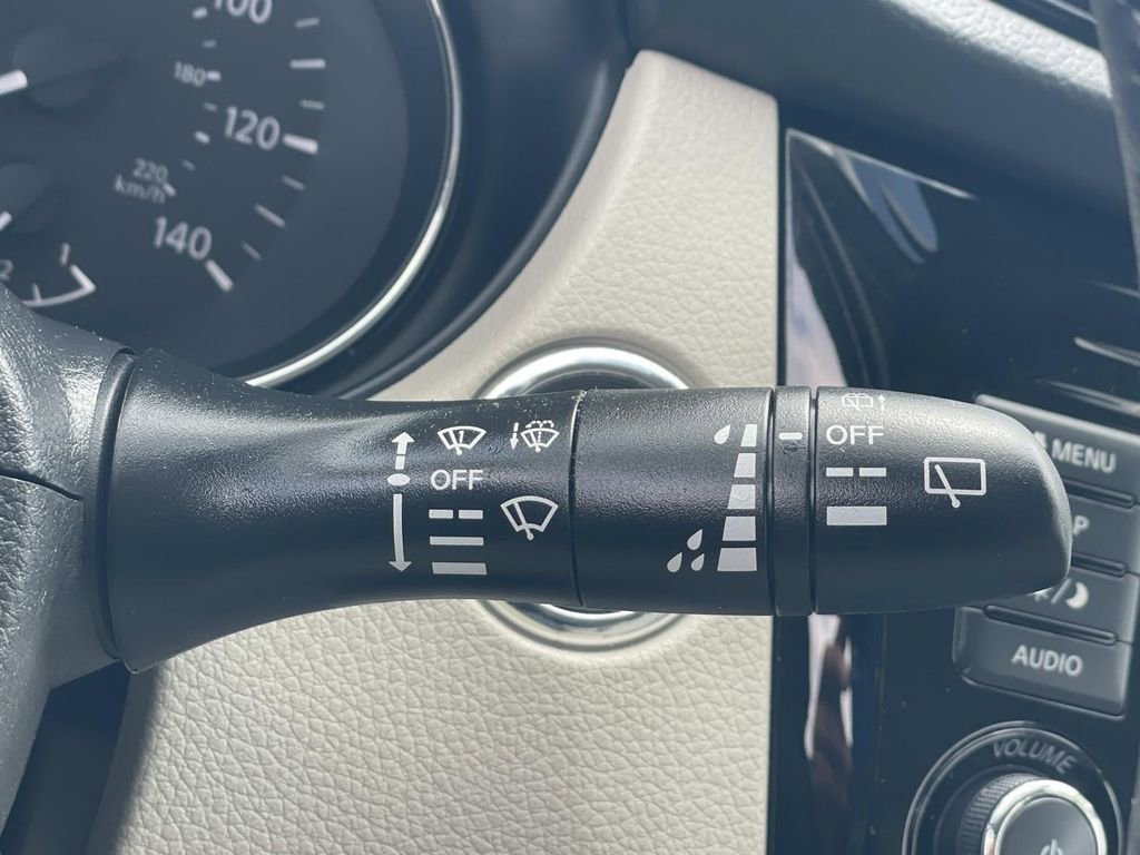 Used 2022 Nissan Rogue Sport SL image 15