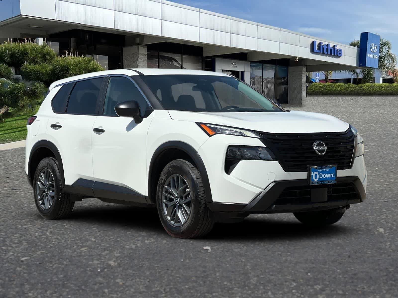 Used 2024 Nissan Rogue S FWD image 10
