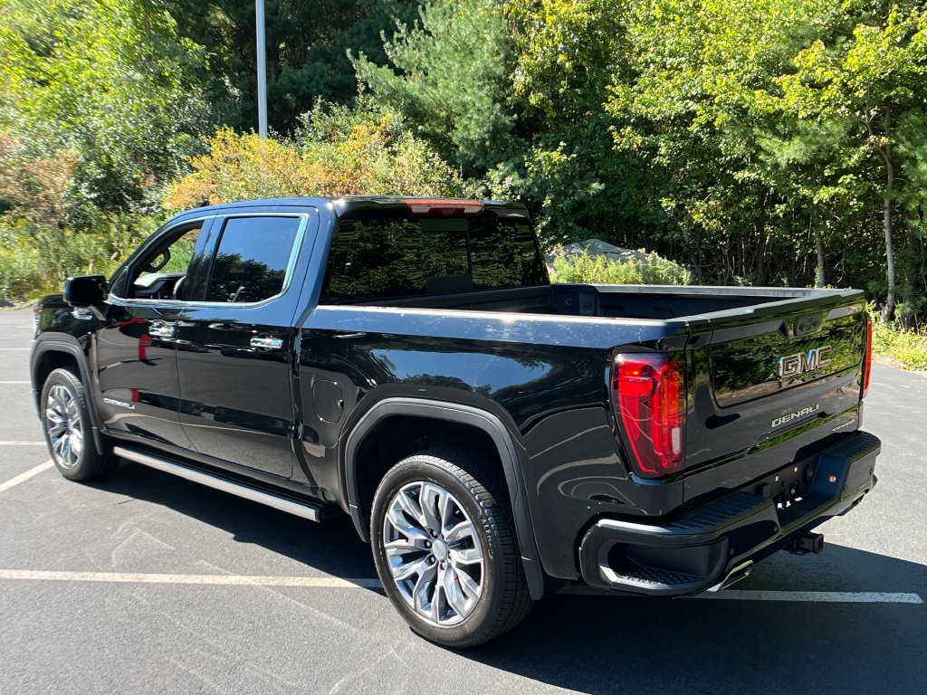 Used 2024 GMC Sierra 1500 Denali w/ Denali Reserve Package AWD/4WD image 3
