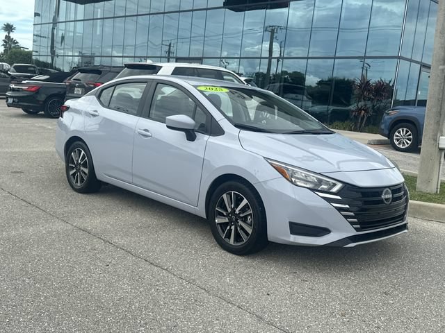 Used 2025 Nissan Versa SV FWD image 5