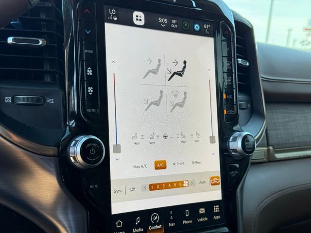 Used 2023 RAM 3500 Limited image 31