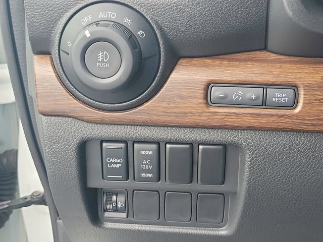 Used 2024 Nissan Titan Platinum Reserve w/ Moonroof Package AWD/4WD image 29