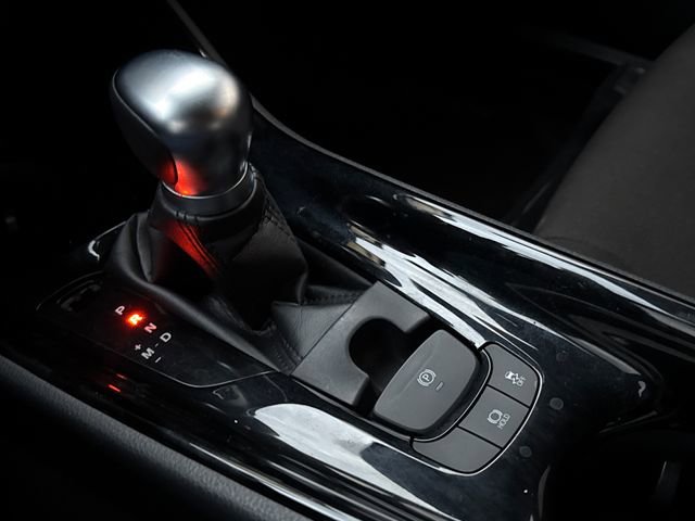 Used 2020 Toyota C-HR XLE image 27