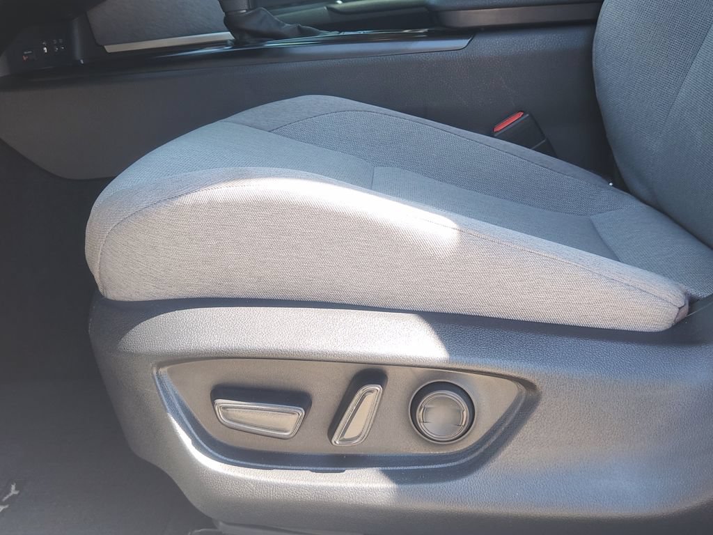 Used 2026 Toyota Camry LE w/ Convenience Package FWD image 17