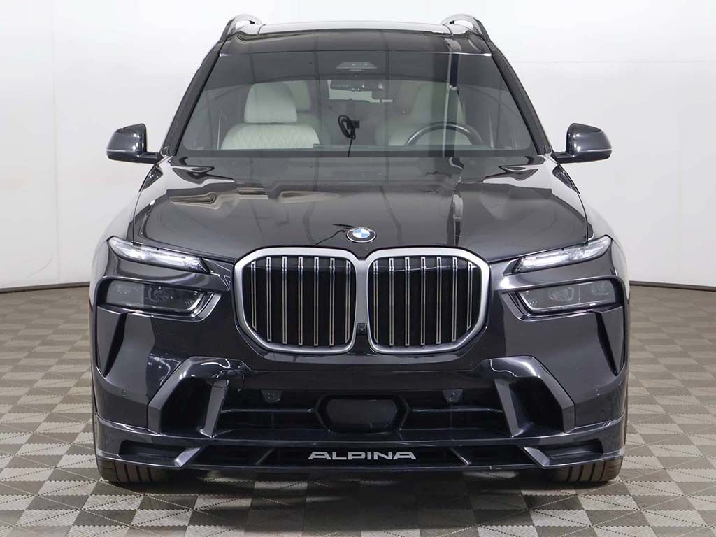 Used 2024 BMW ALPINA XB7 AWD/4WD image 17