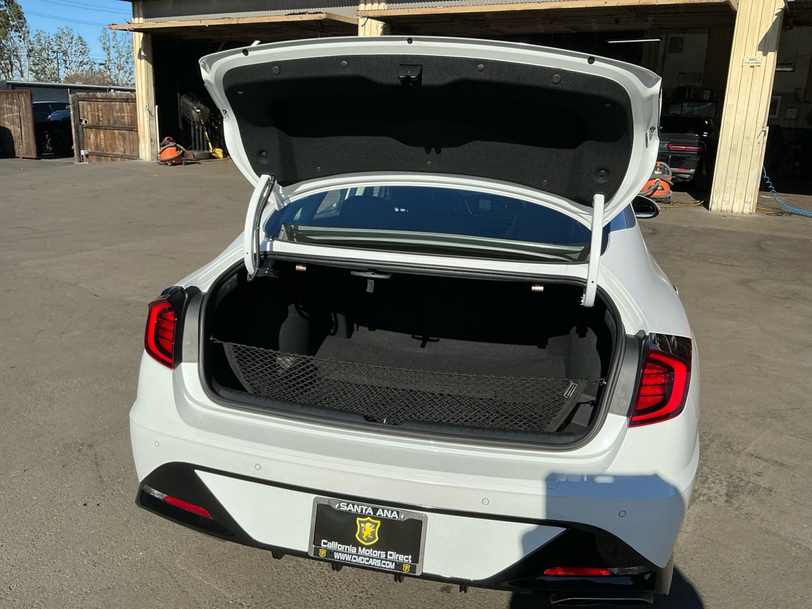 Used 2020 Hyundai Sonata Limited w/ Preferred Accessory Package image 26