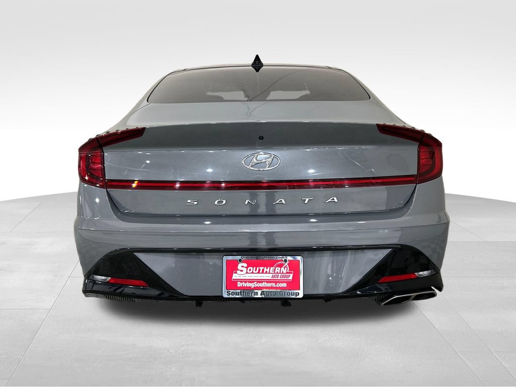 Used 2022 Hyundai Sonata SEL w/ Convenience Package FWD image 4