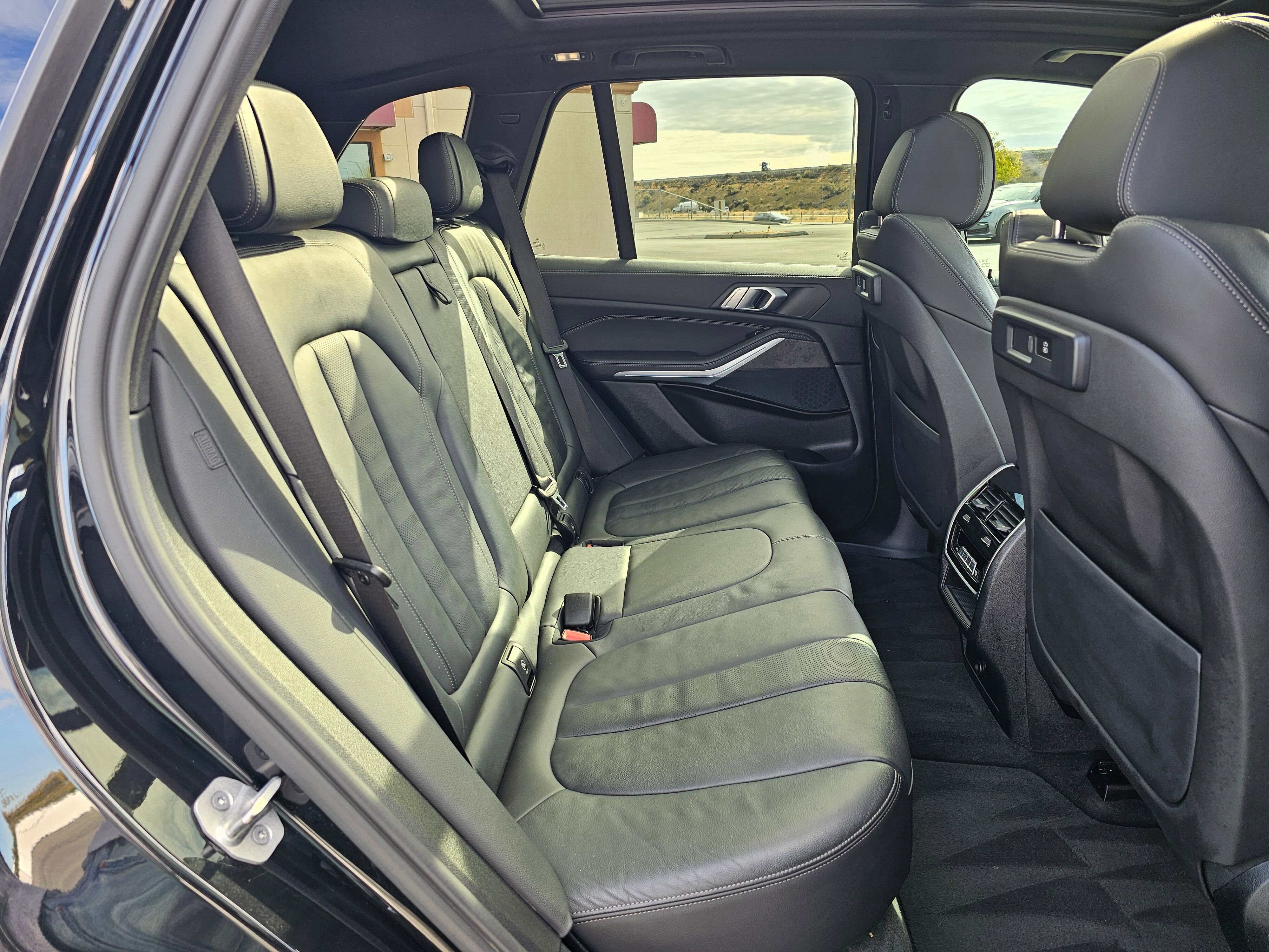 Used 2022 BMW X5 xDrive45e w/ Premium Package image 14