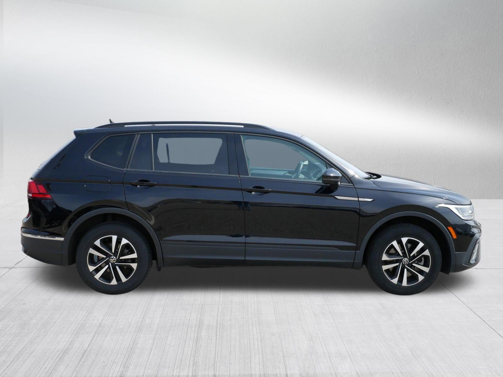 Certified 2024 Volkswagen Tiguan S image 8
