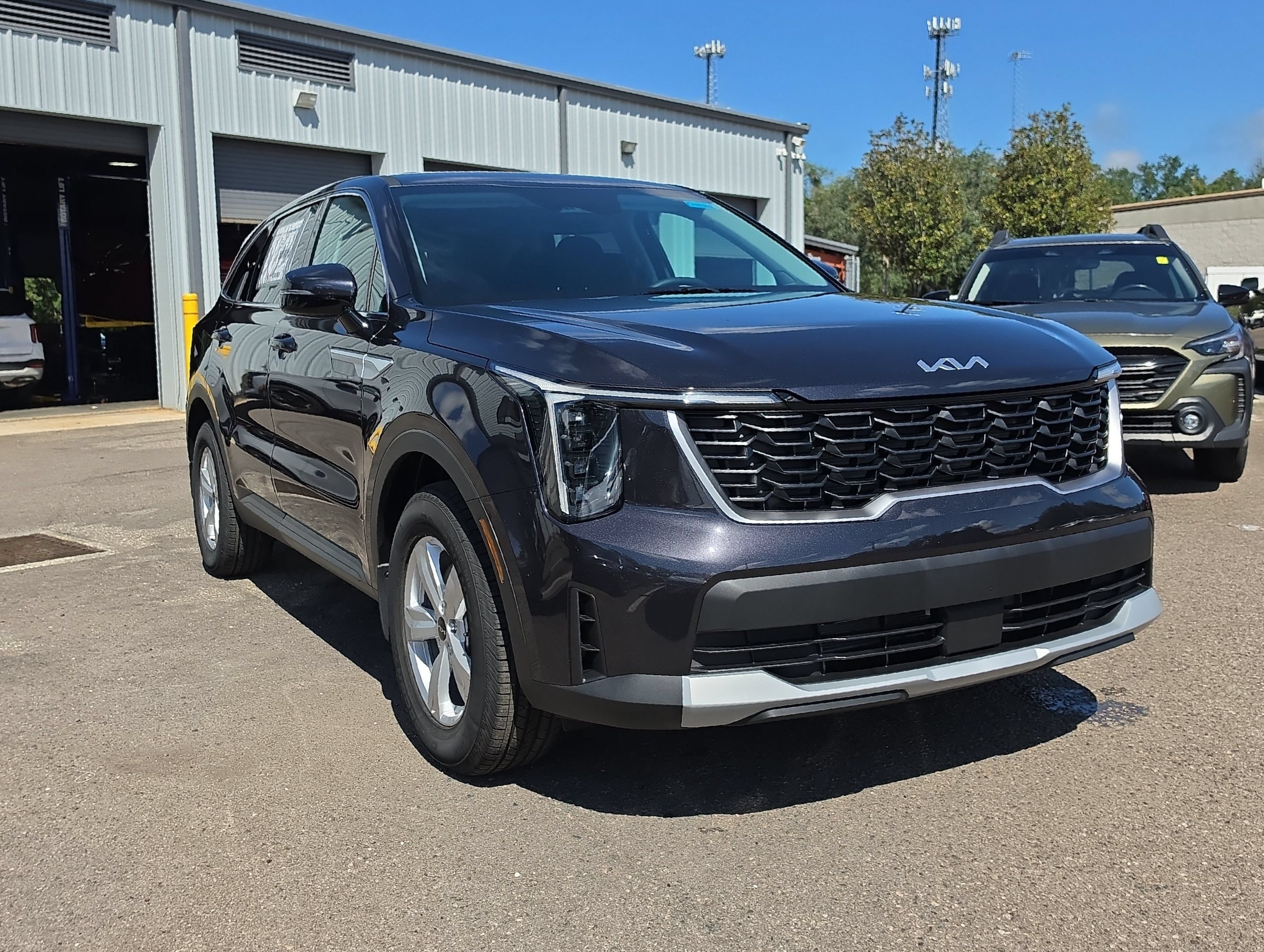 New 2026 Kia Sorento LX FWD image 3