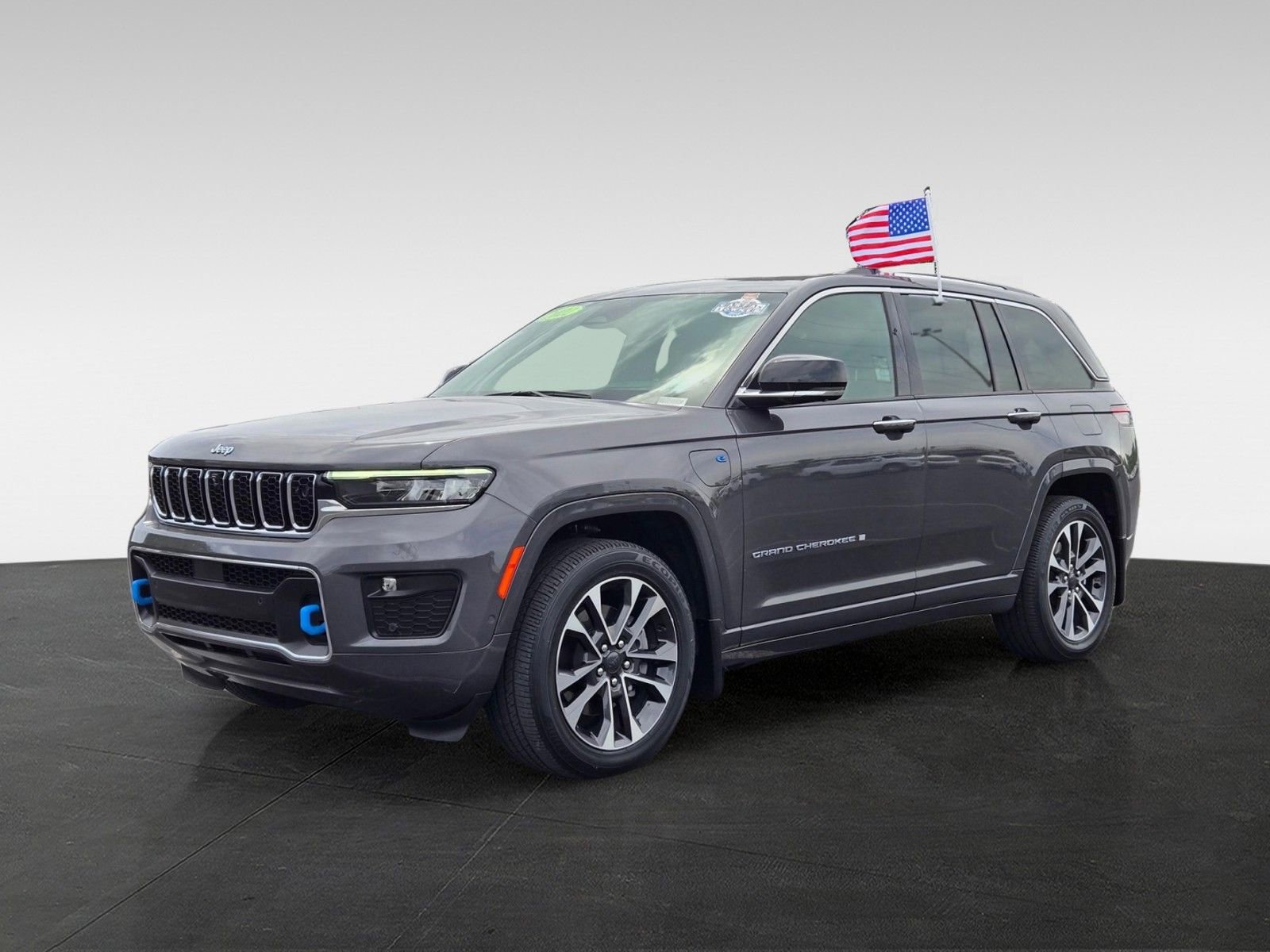Used 2022 Jeep Grand Cherokee Overland w/ Advanced Protech Group III AWD/4WD image 8