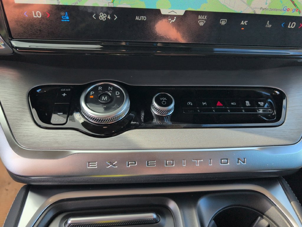 New 2027 Ford Expedition Platinum RWD image 26