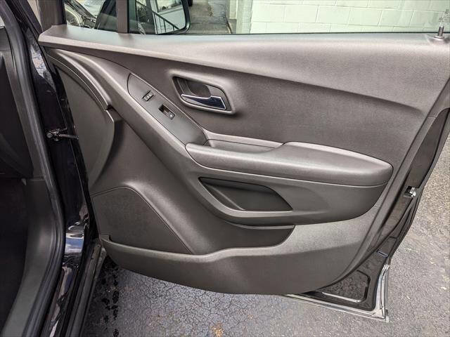 Used 2020 Chevrolet Trax LS w/ Tint and Cruise Package image 19