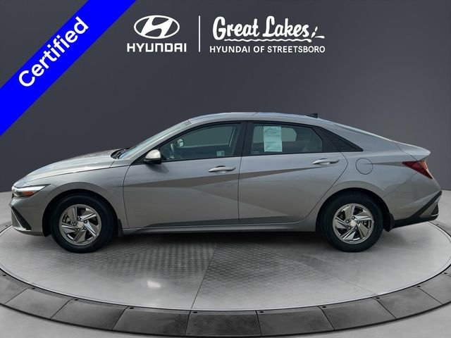 Certified 2025 Hyundai Elantra SE FWD image 3