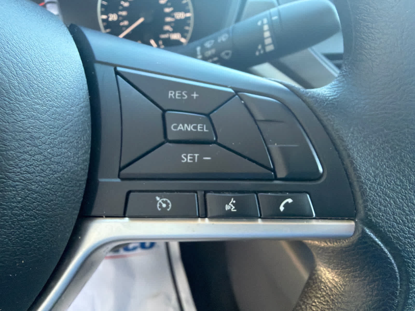 Used 2025 Nissan Altima 2.5 SV FWD image 17