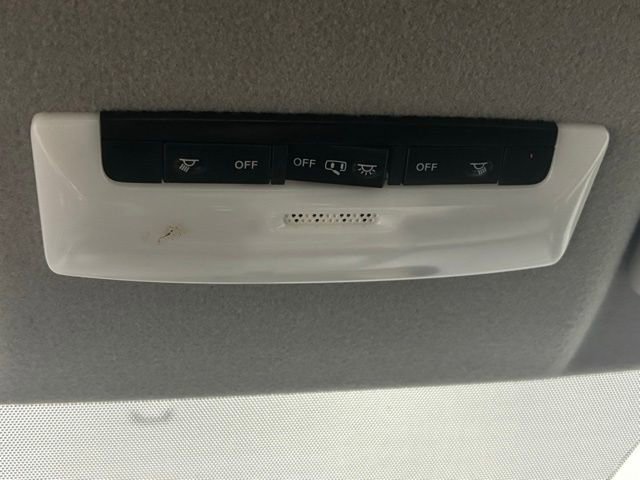 Used 2019 Nissan Kicks SV image 29