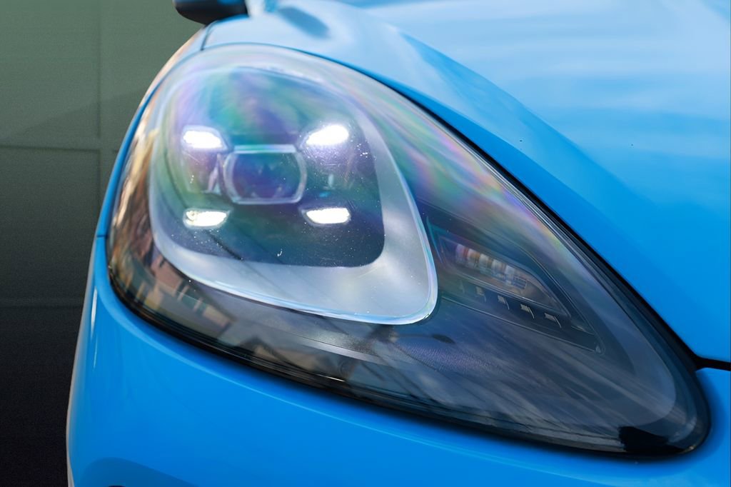 Used 2023 Porsche Cayenne image 34