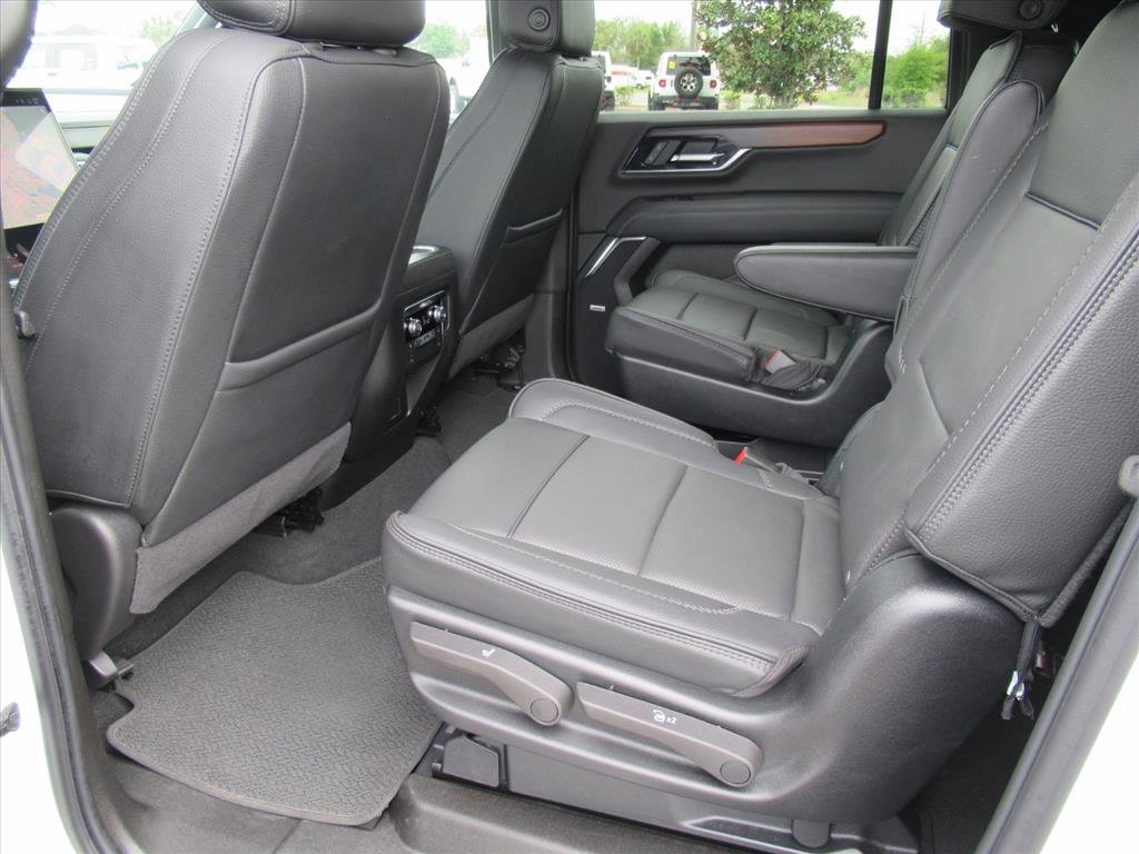 Used 2025 GMC Yukon XL Denali image 34