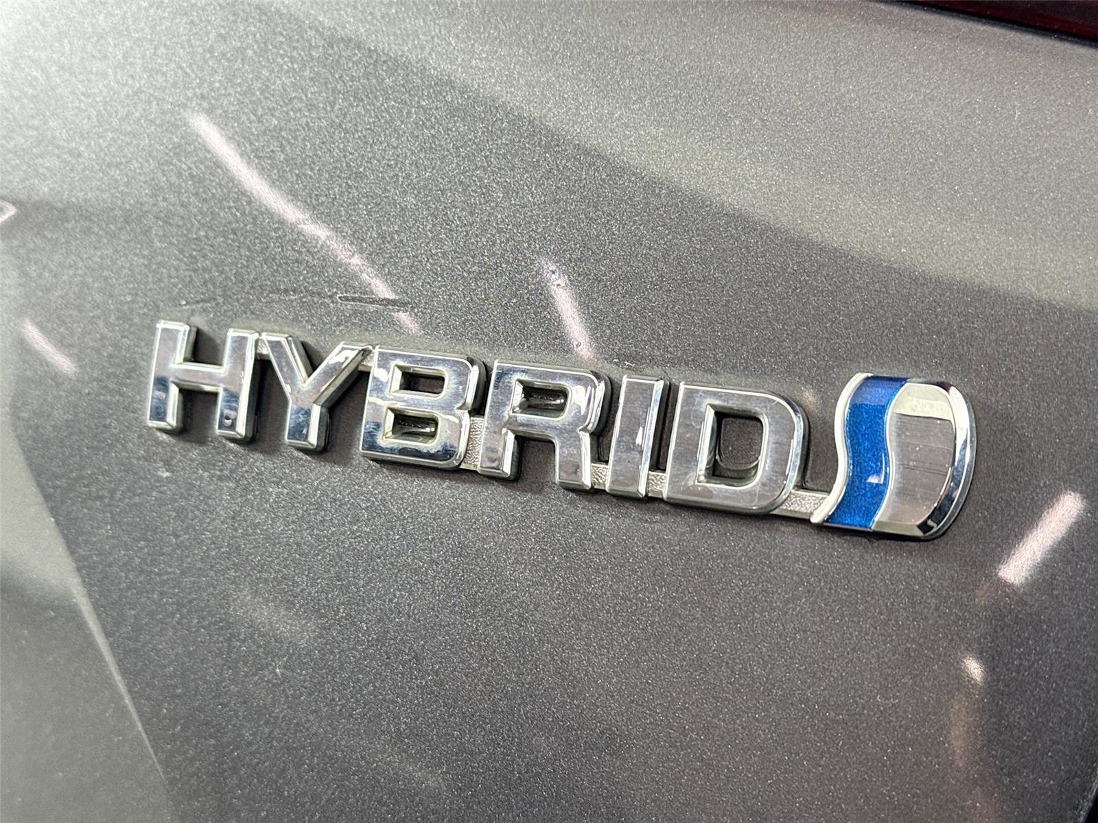 Certified 2022 Toyota Prius LE image 13