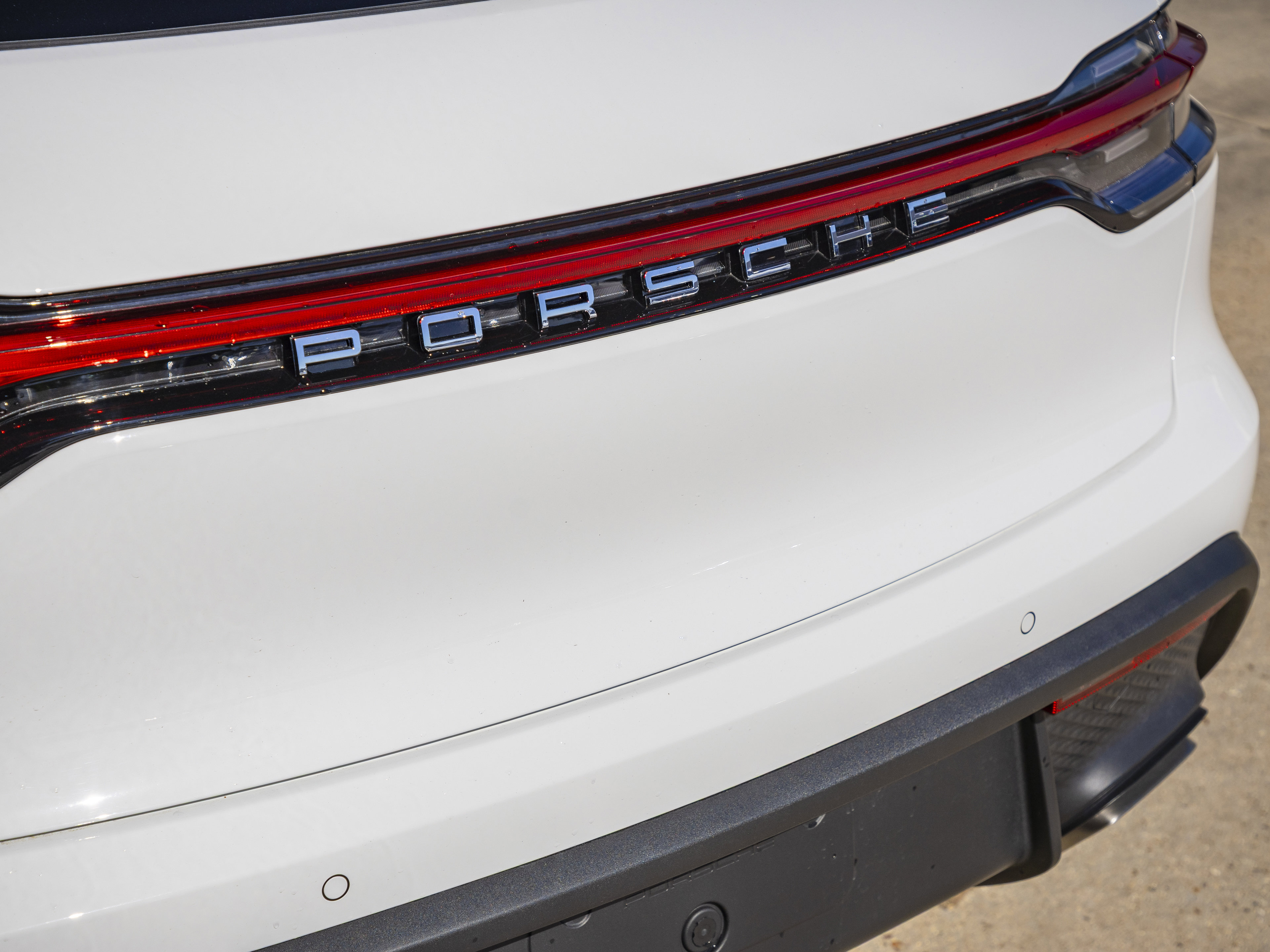 Certified 2025 Porsche Macan image 10