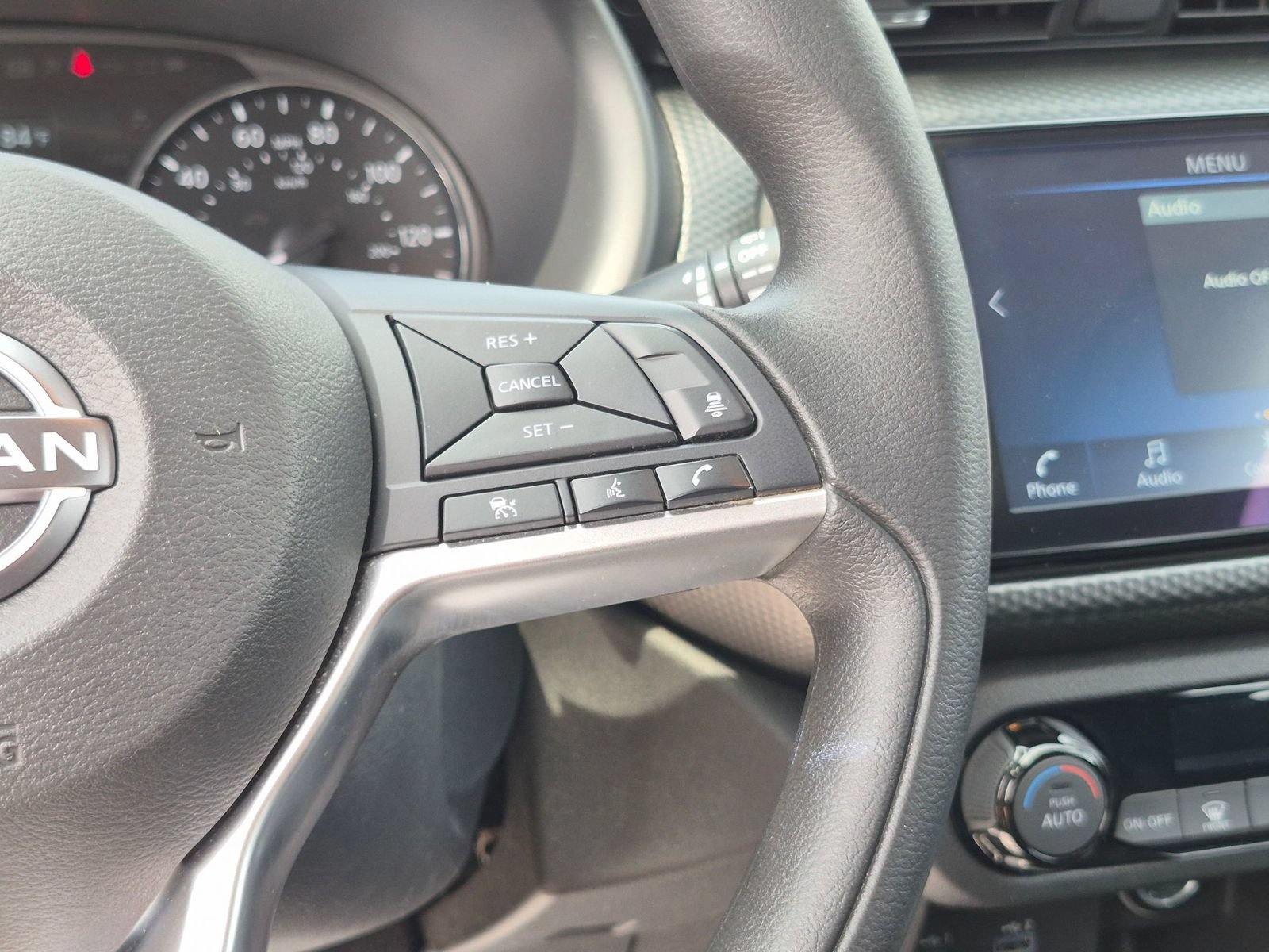 Certified 2022 Nissan Kicks SV FWD image 17