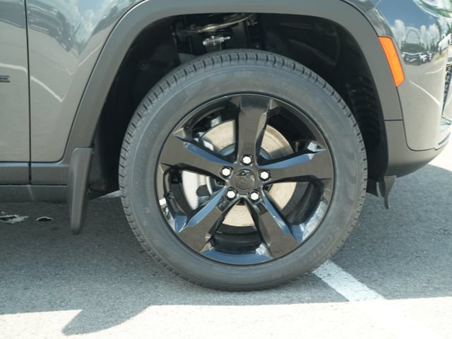 New 2026 Jeep Grand Cherokee L Limited w/ Limited Altitude Package AWD/4WD image 48