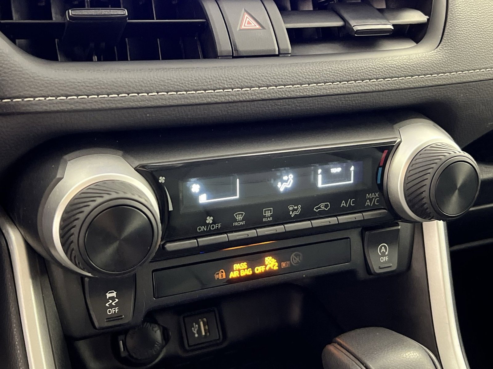 Used 2024 Toyota RAV4 LE image 21