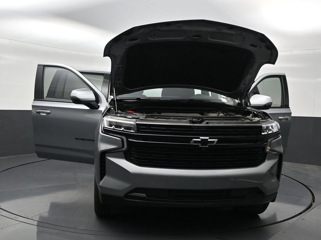 Used 2024 Chevrolet Suburban RST w/ Luxury Package RWD image 38