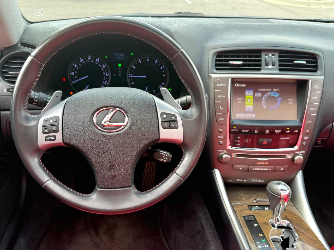 Used 2015 Lexus IS 250C w/ Luxury Package RWD image 11