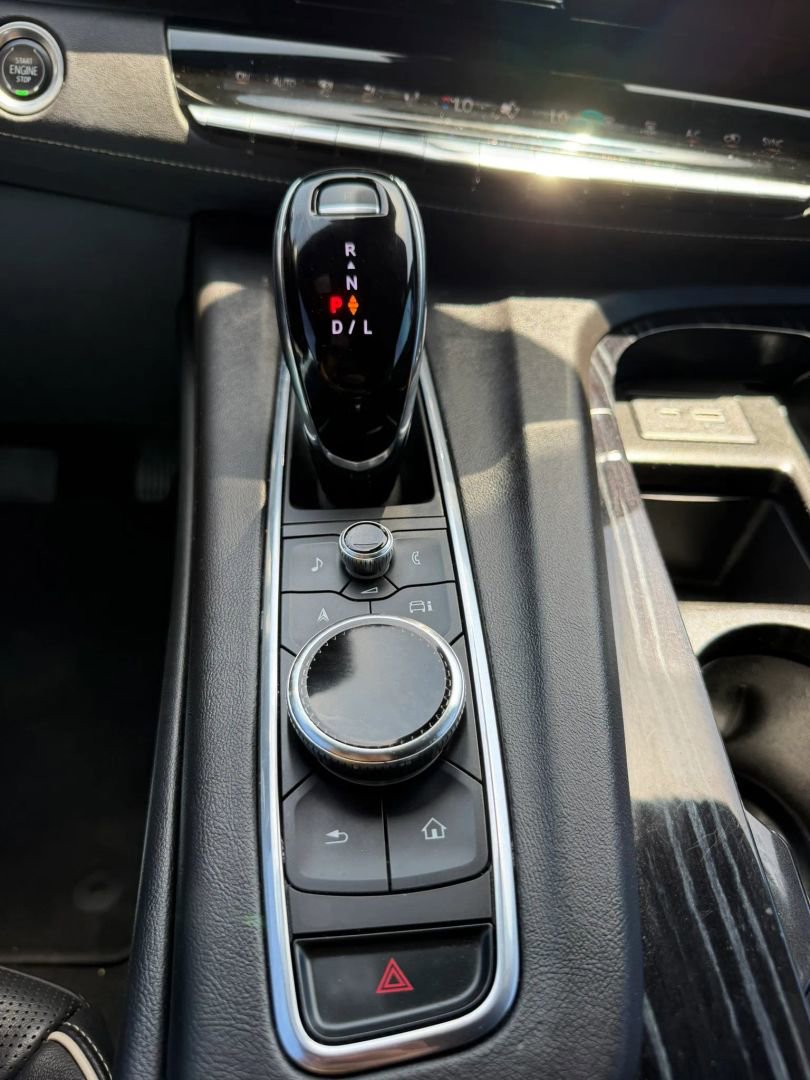 Used 2022 Cadillac Escalade Sport RWD image 32