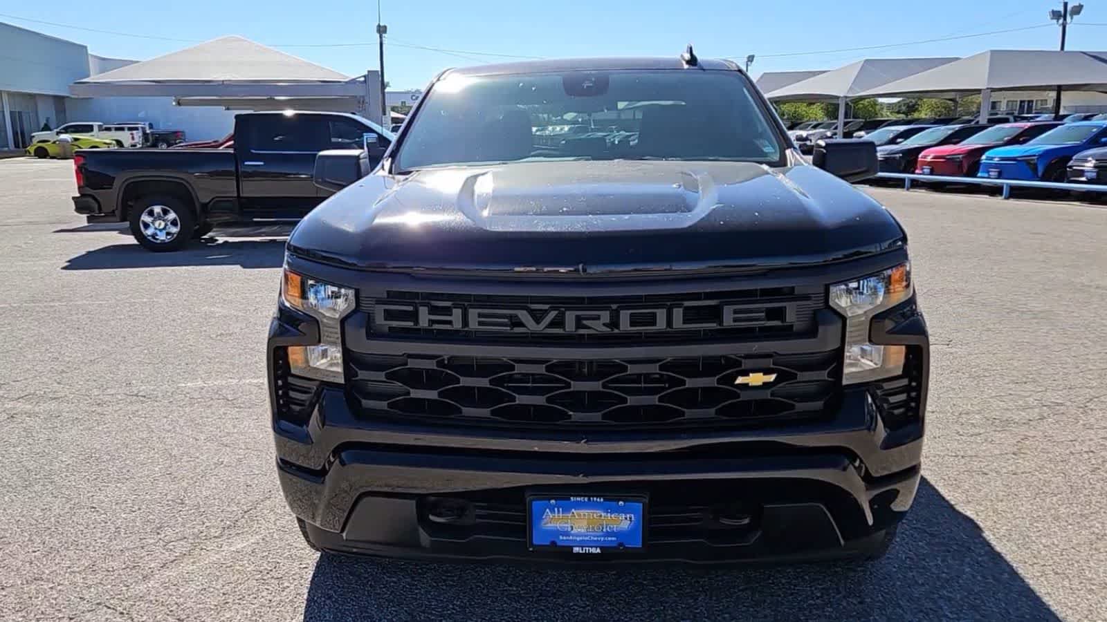 Used 2024 Chevrolet Silverado 1500 Custom RWD image 2