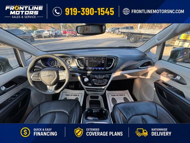 Used 2022 Chrysler Pacifica Touring-L FWD image 17