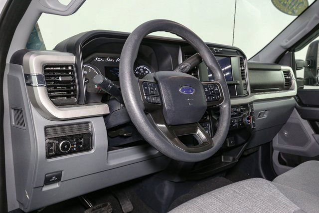 Used 2025 Ford F350 XLT image 19