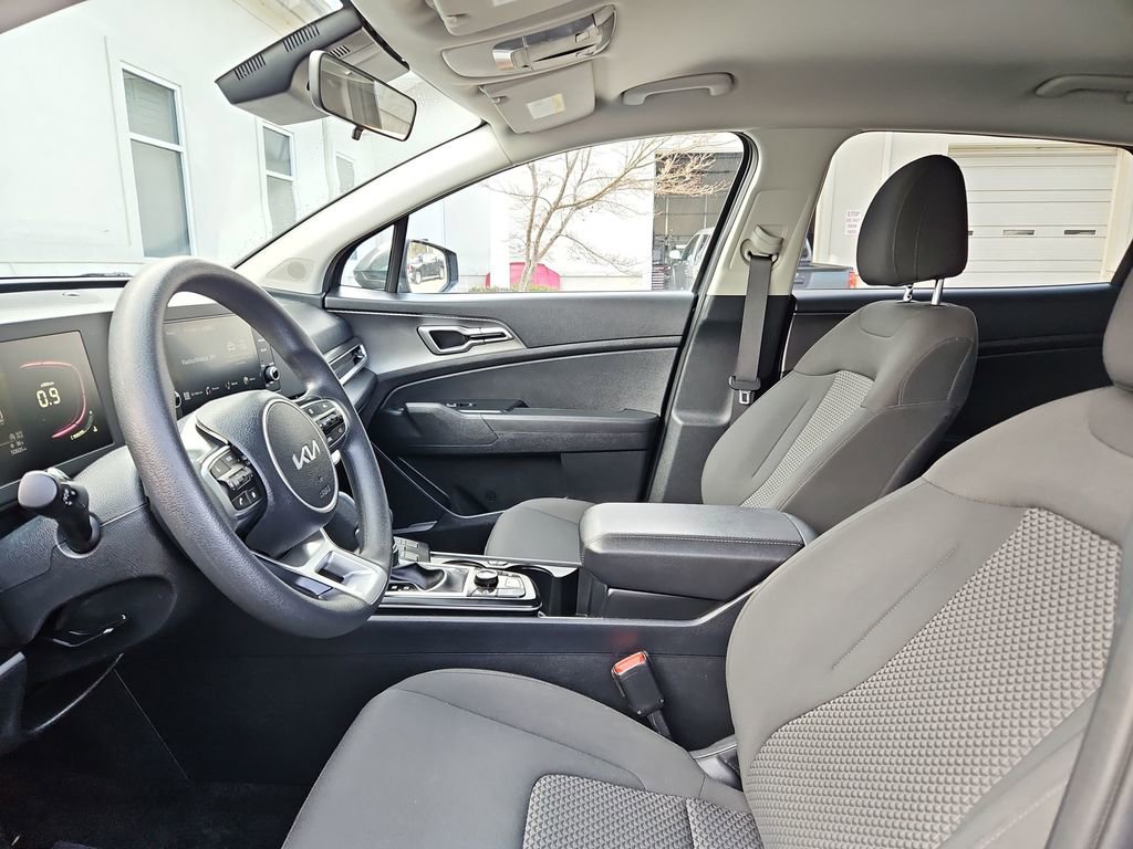 Used 2024 Kia Sportage LX image 20