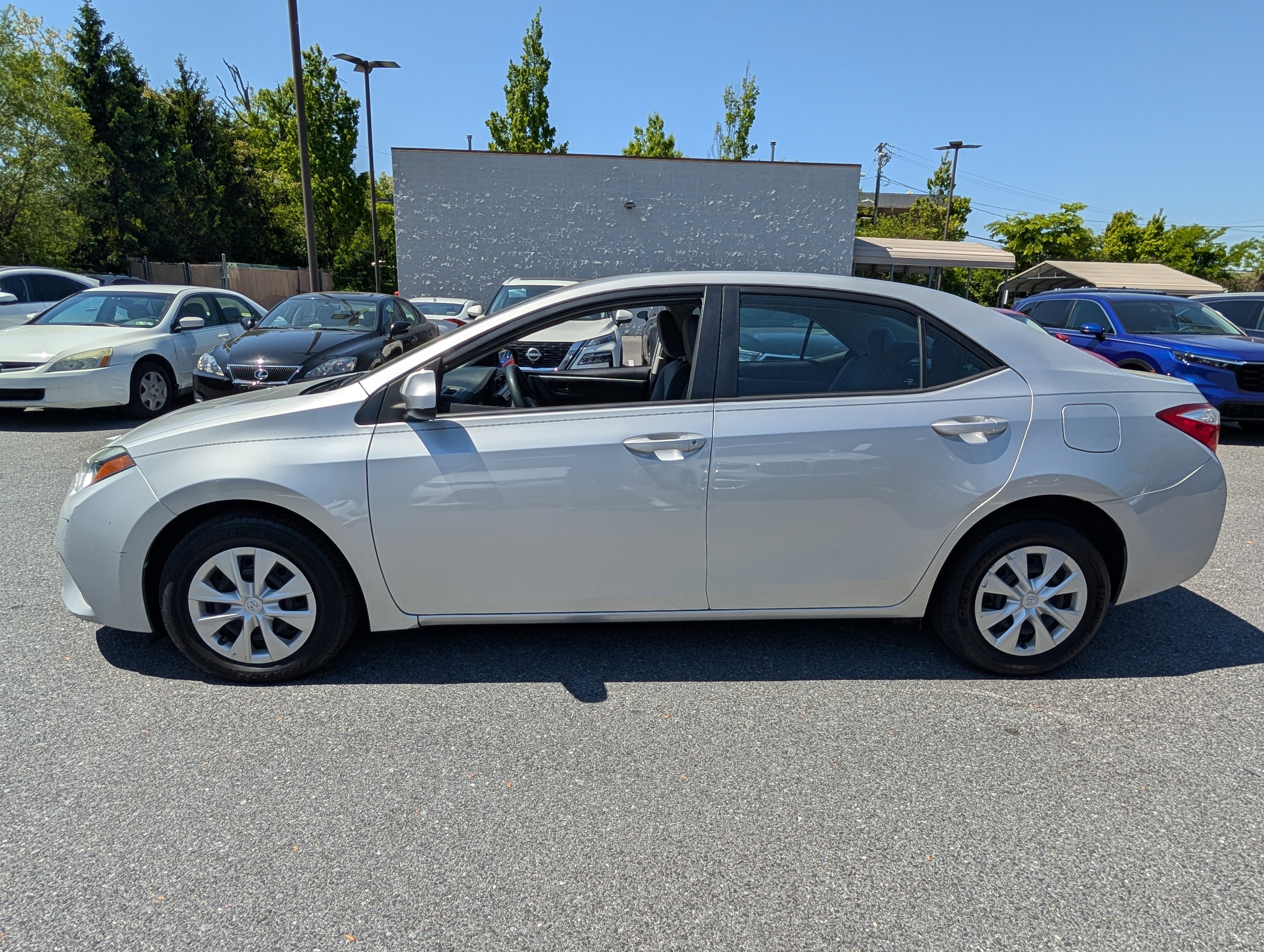 Used 2014 Toyota Corolla L FWD image 4