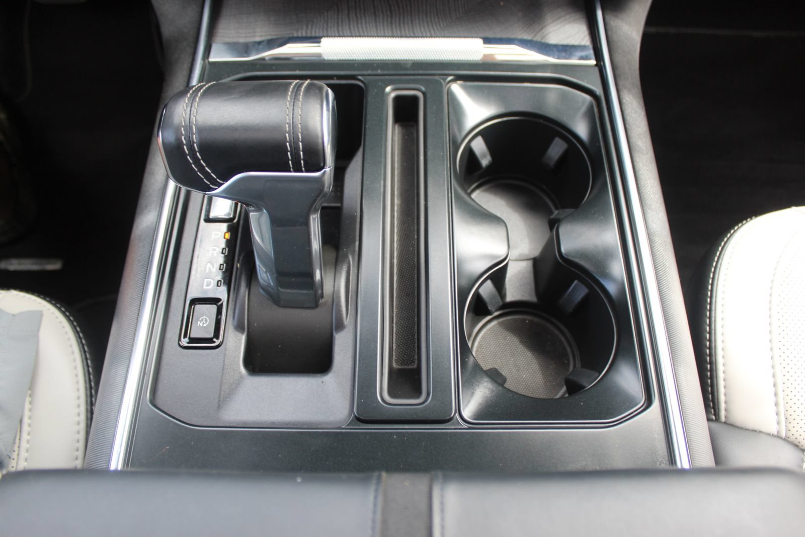 Used 2023 Ford F150 Lightning Platinum AWD/4WD image 41