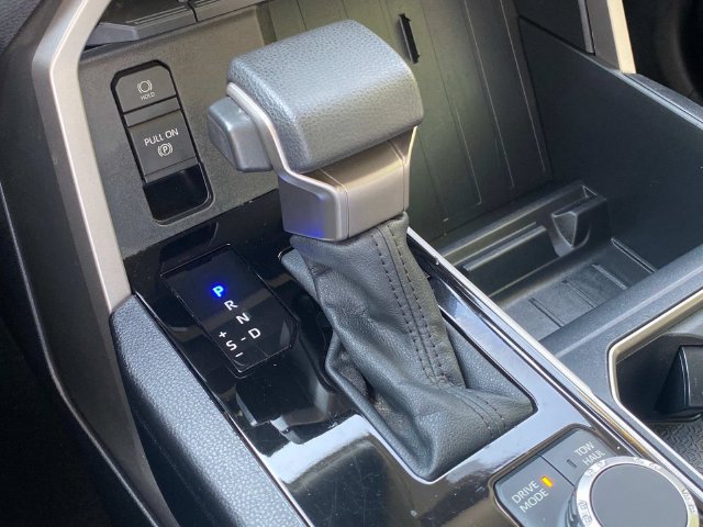 Used 2022 Toyota Tundra SR5 w/ Convenience Package RWD image 29