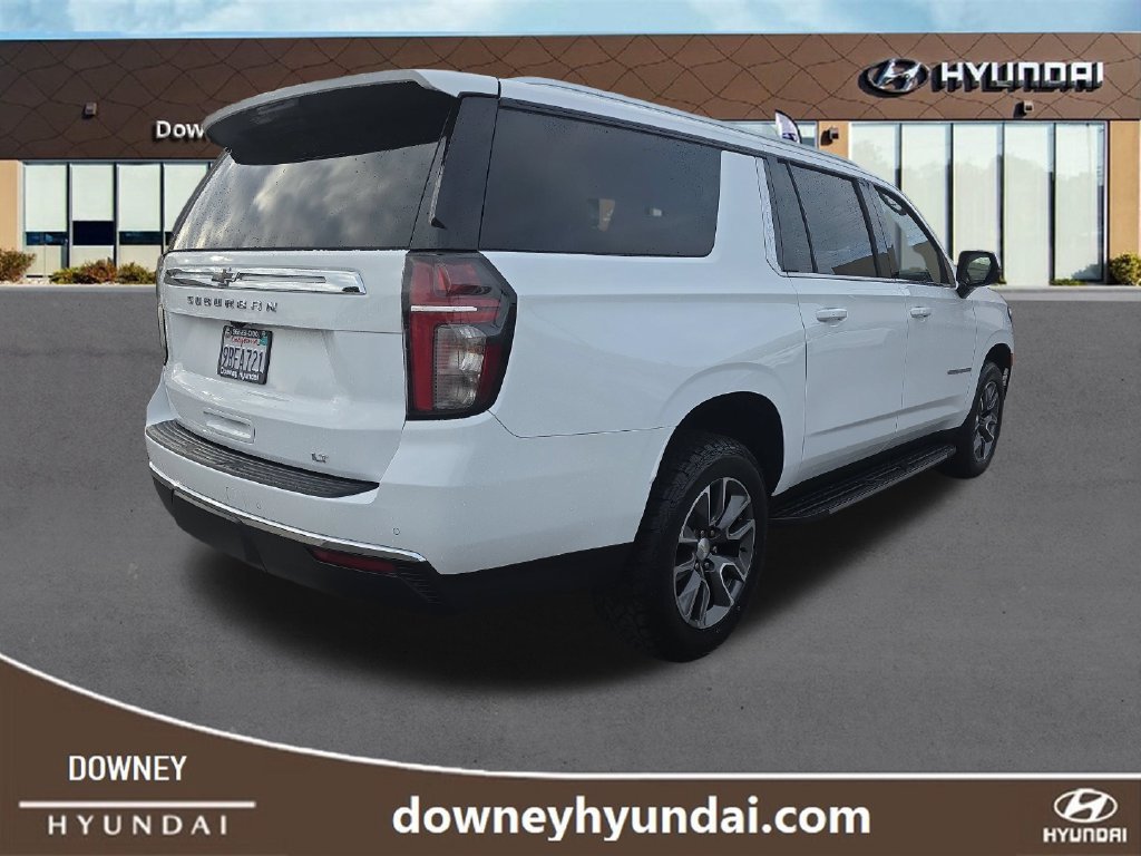 Used 2022 Chevrolet Suburban LT w/ Luxury Package RWD image 5
