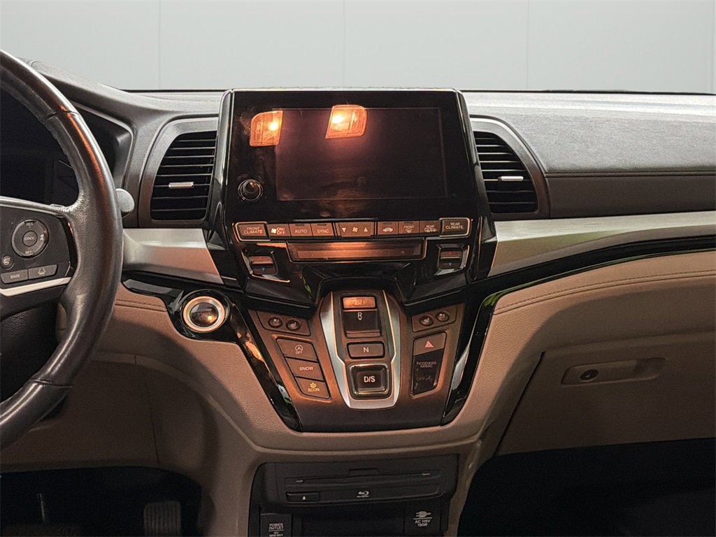 Used 2018 Honda Odyssey Elite image 8