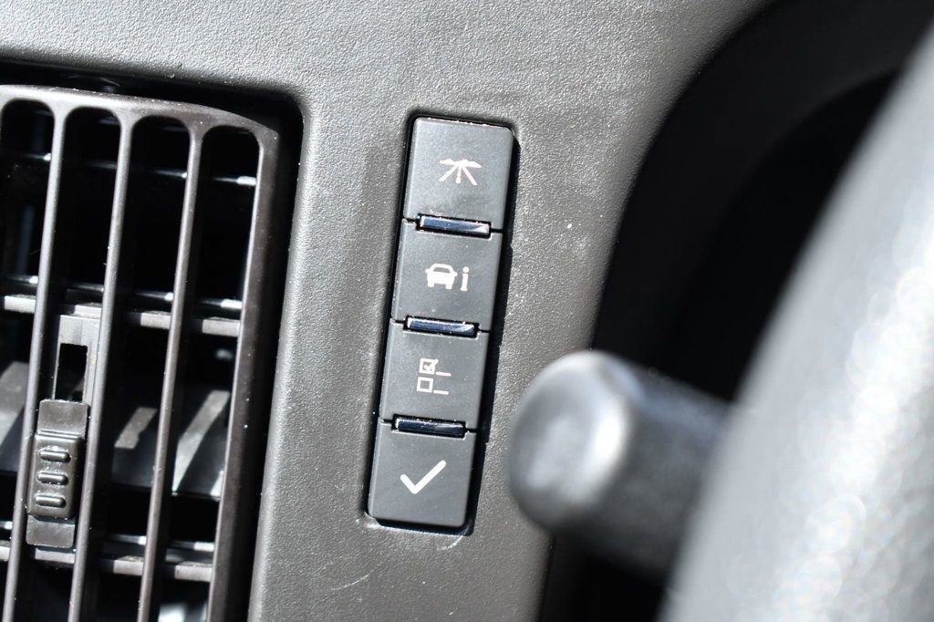 Used 2022 Chevrolet Express 3500 LS image 23