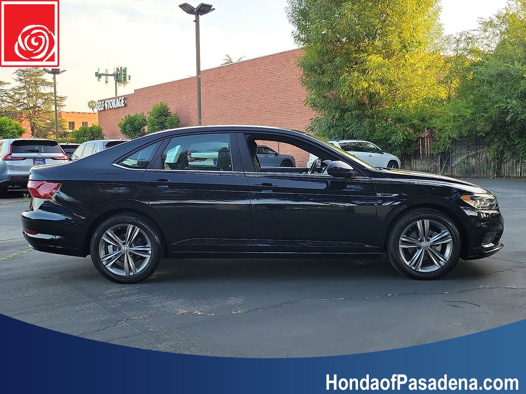 Used 2021 Volkswagen Jetta R-Line FWD image 4