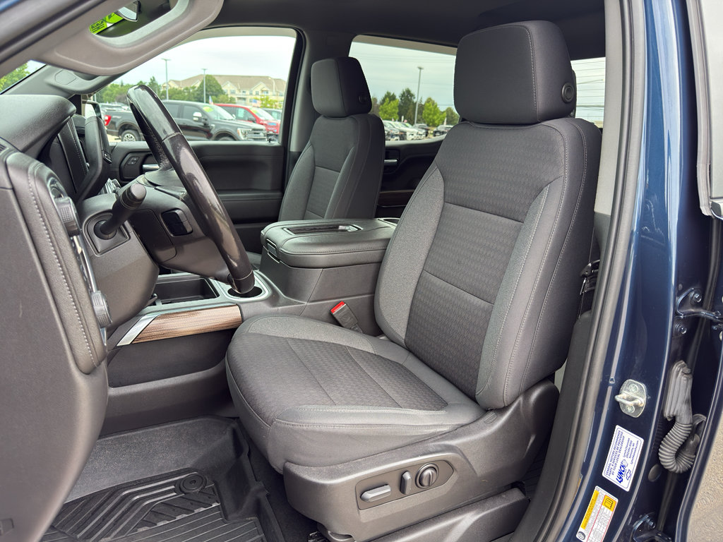 Used 2022 Chevrolet Silverado 1500 LT Trail Boss w/ Bed Protection Package AWD/4WD image 17