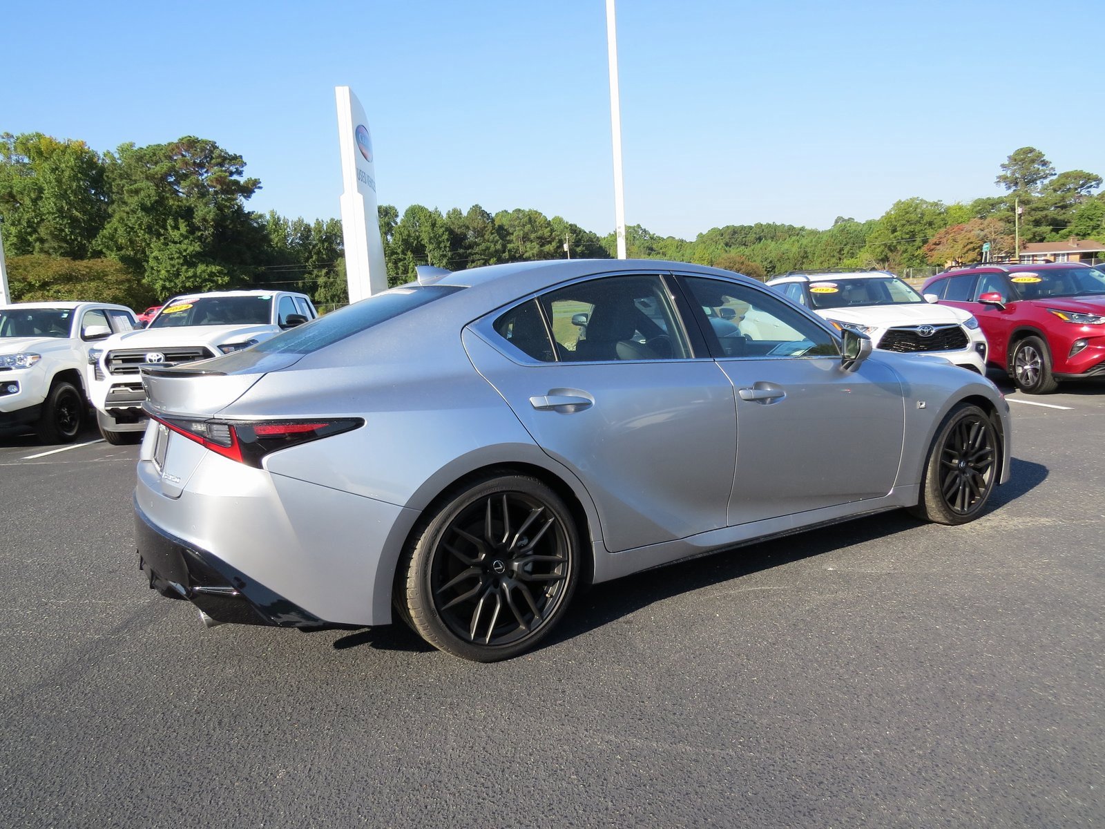 Used 2023 Lexus IS 350 F Sport image 9