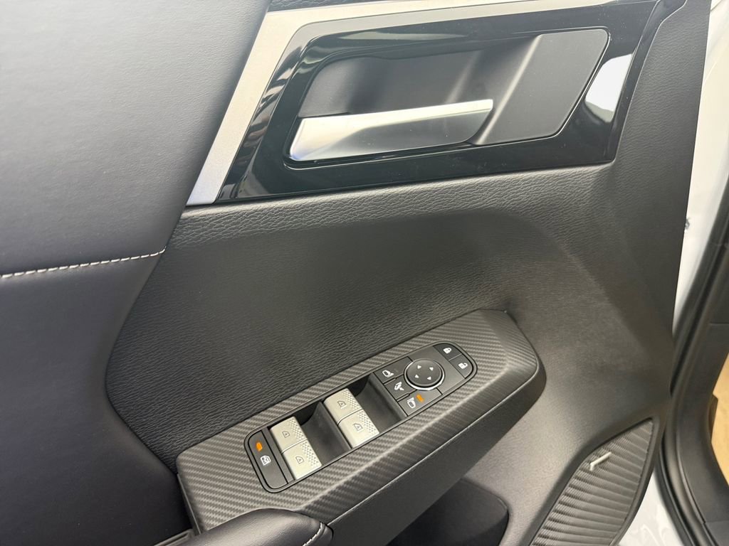 New 2026 Mitsubishi Outlander AWD image 14