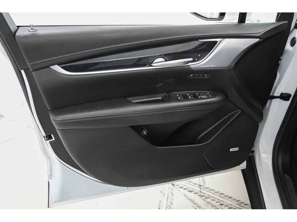 Certified 2025 Cadillac XT5 Premium Luxury image 30